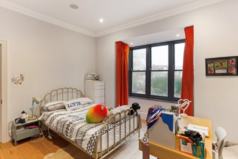 5 Bedroom Victorian Family Home image 31