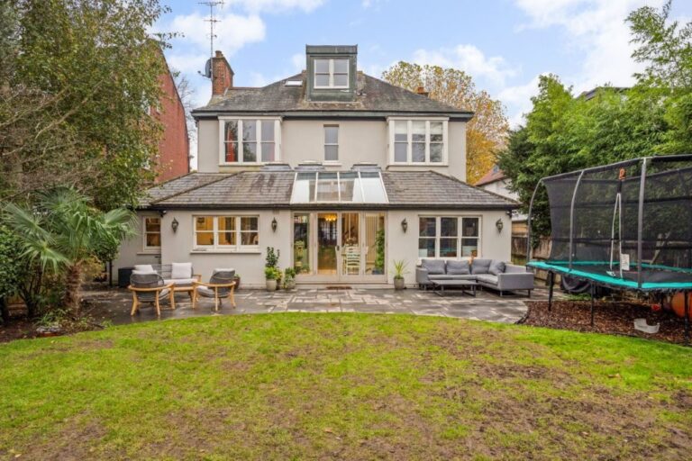 5 Bedroom Victorian Family Home image 36