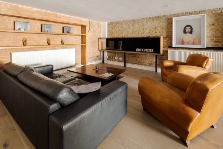 Converted Warehouse Apartment image 8