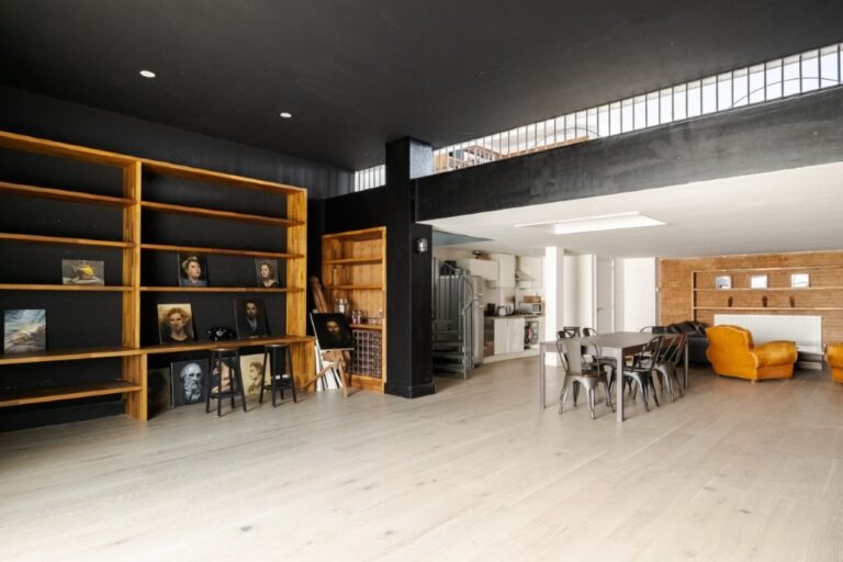 Converted Warehouse Apartment image 3
