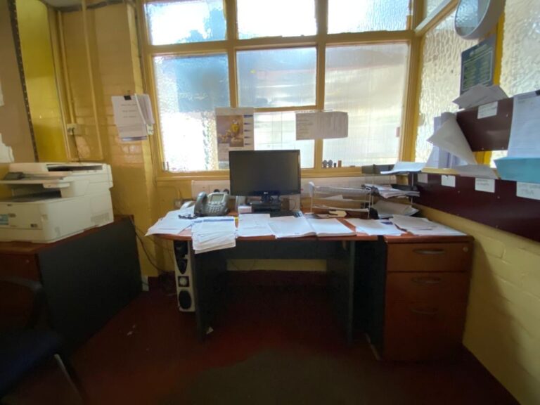 1970’s Old fashioned workshop & office image 75