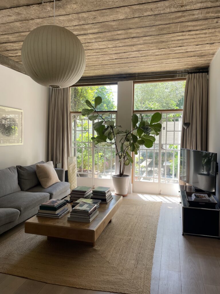 Charming Vestry Home in North West London image 1