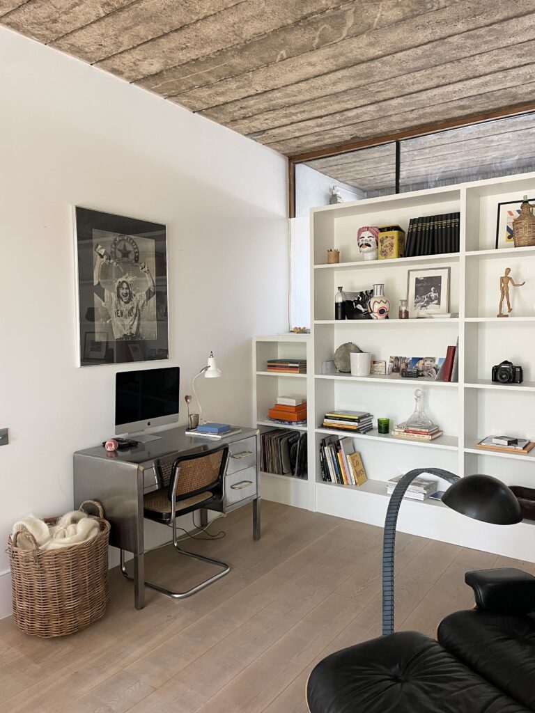 Charming Vestry Home in North West London image 3
