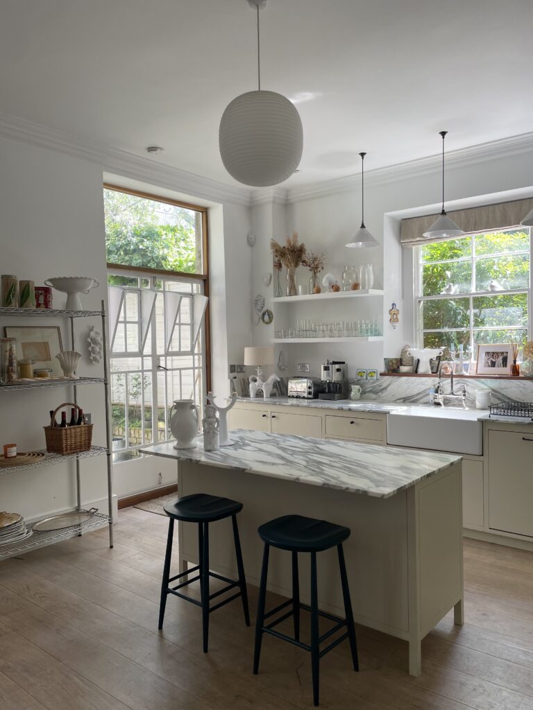 Charming Vestry Home in North West London image 6