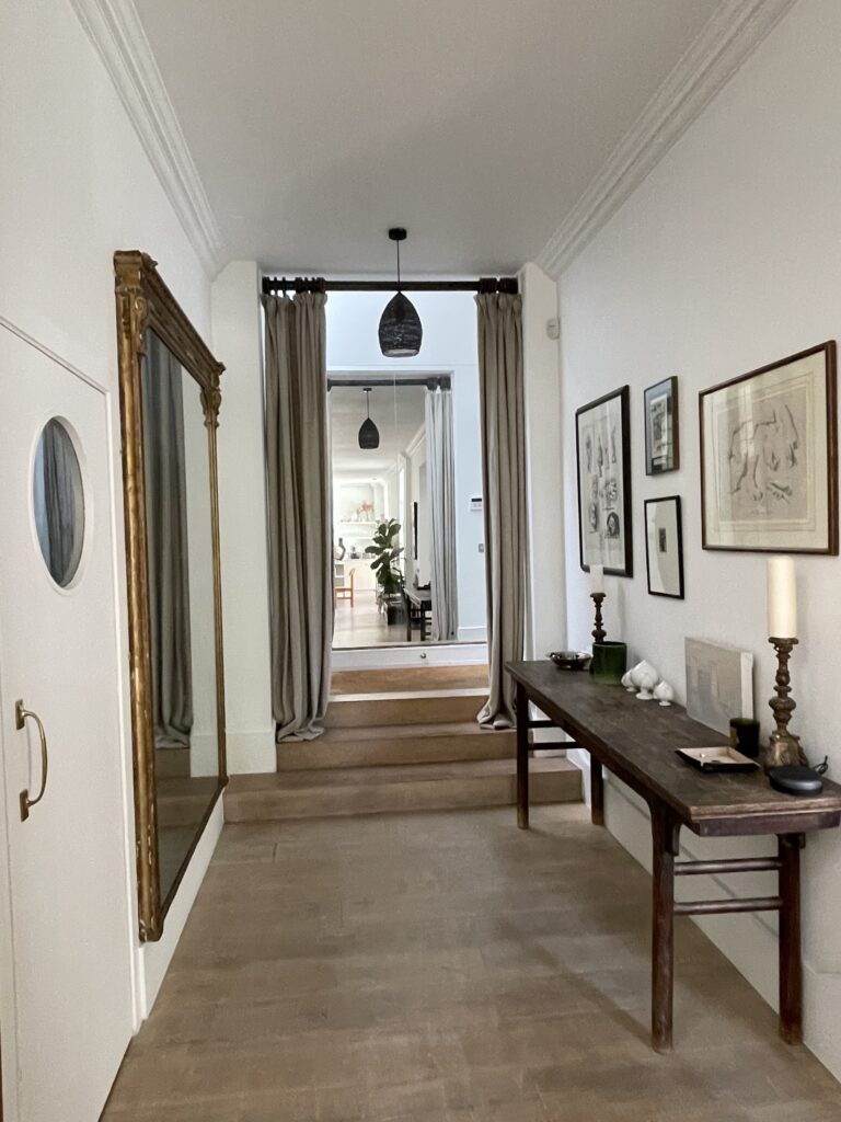 Charming Vestry Home in North West London image 8