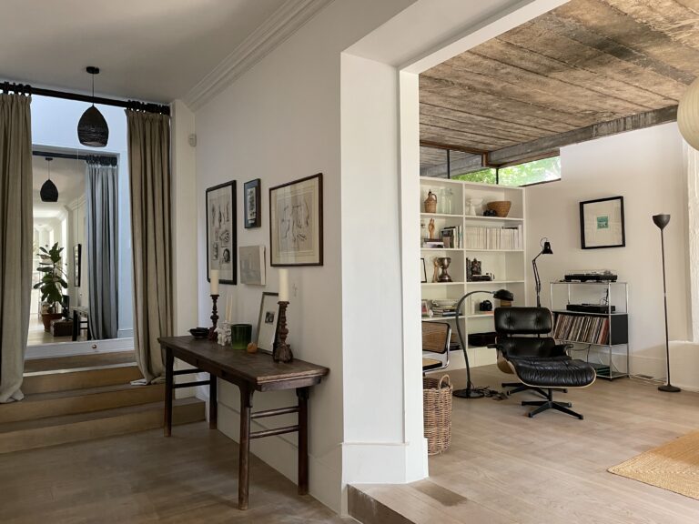 Charming Vestry Home in North West London image 11