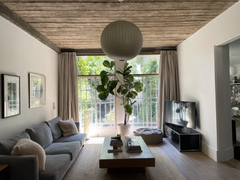 Charming Vestry Home in North West London image 13