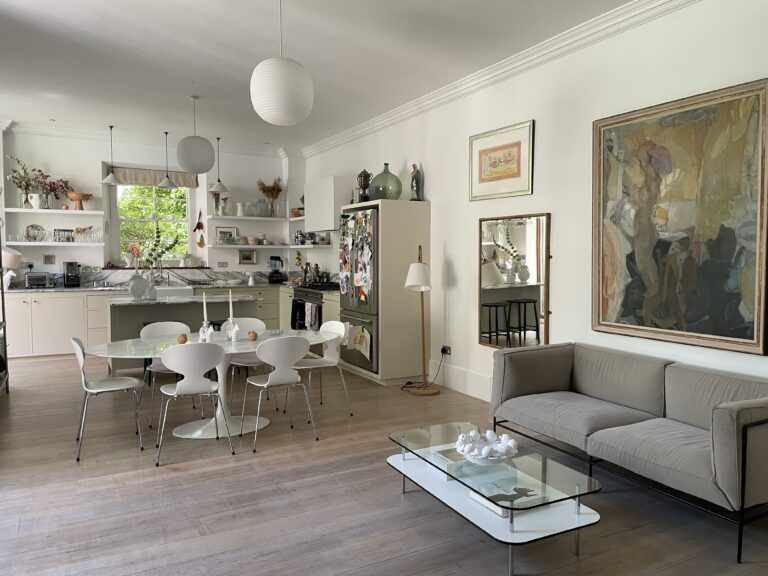 Charming Vestry Home in North West London image 18