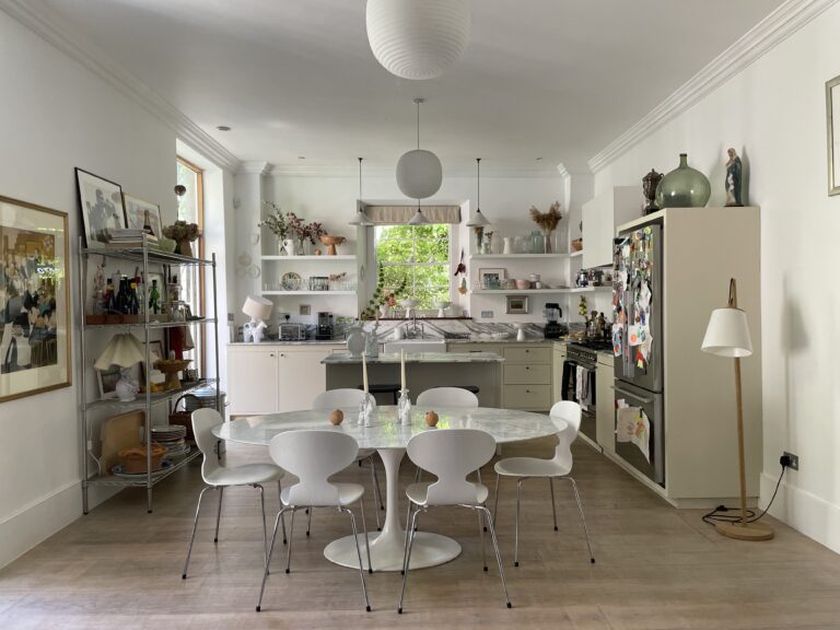 Charming Vestry Home in North West London image 20