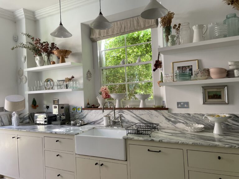 Charming Vestry Home in North West London image 22