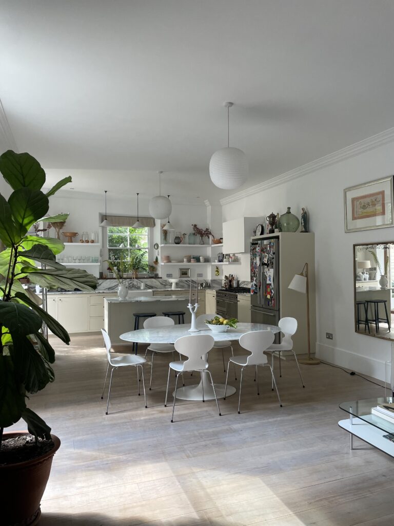 Charming Vestry Home in North West London image 33