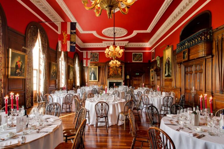 Elegant Central London Event Venue with 5-acre Garden image 2