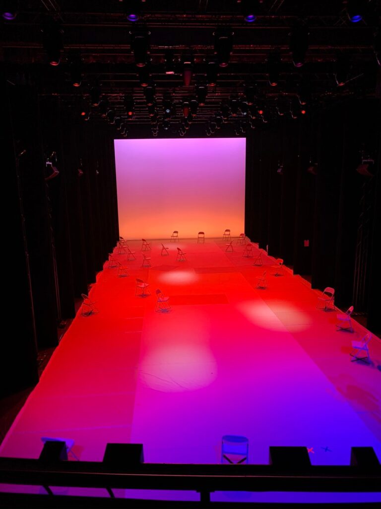 Centrally Located London Auditorium image 3