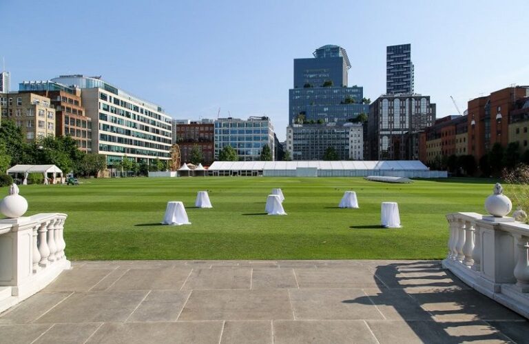 Elegant Central London Event Venue with 5-acre Garden image 8