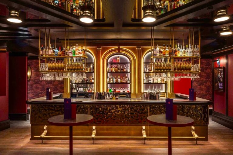 High End Karaoke Venue image 5