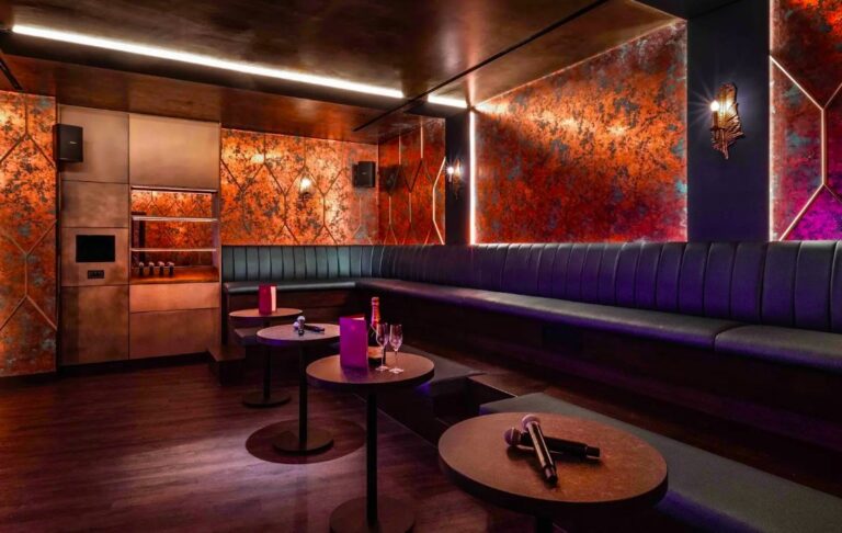 High End Karaoke Venue image 7