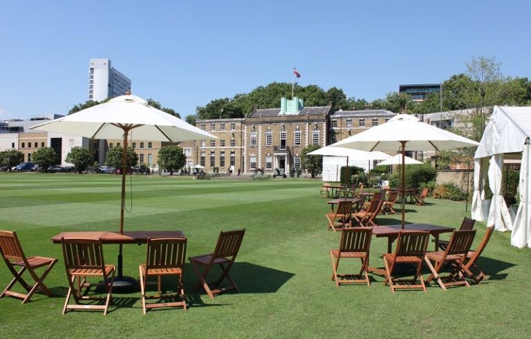 Elegant Central London Event Venue with 5-acre Garden image 10