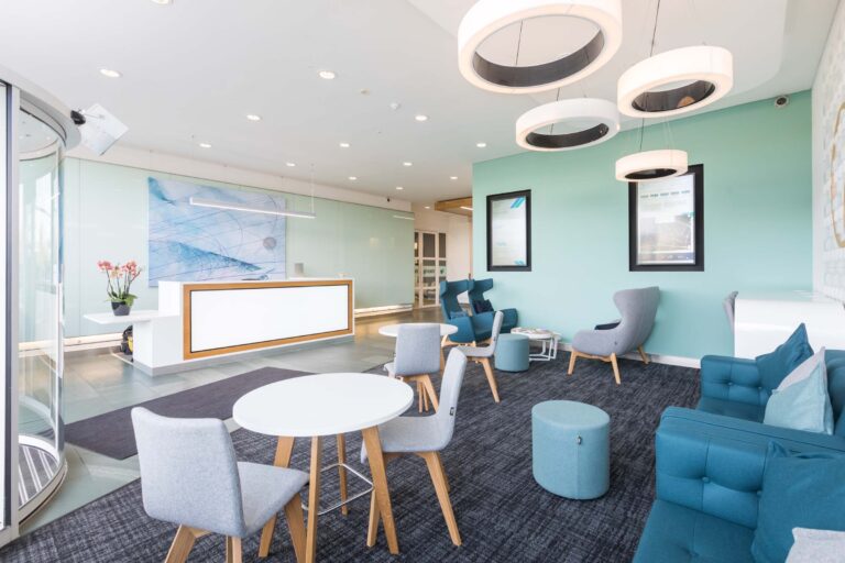 High spec Office building image 10