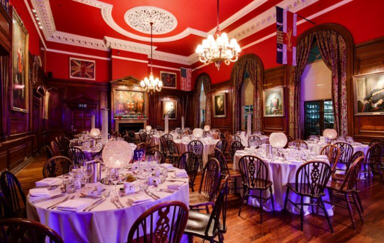 Elegant Central London Event Venue with 5-acre Garden image 4