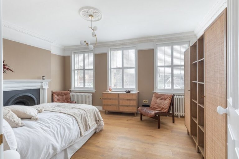 Stunning 4 Storey Victorian Terraced House image 20