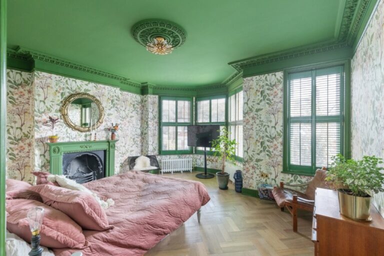 Stunning 4 Storey Victorian Terraced House image 16
