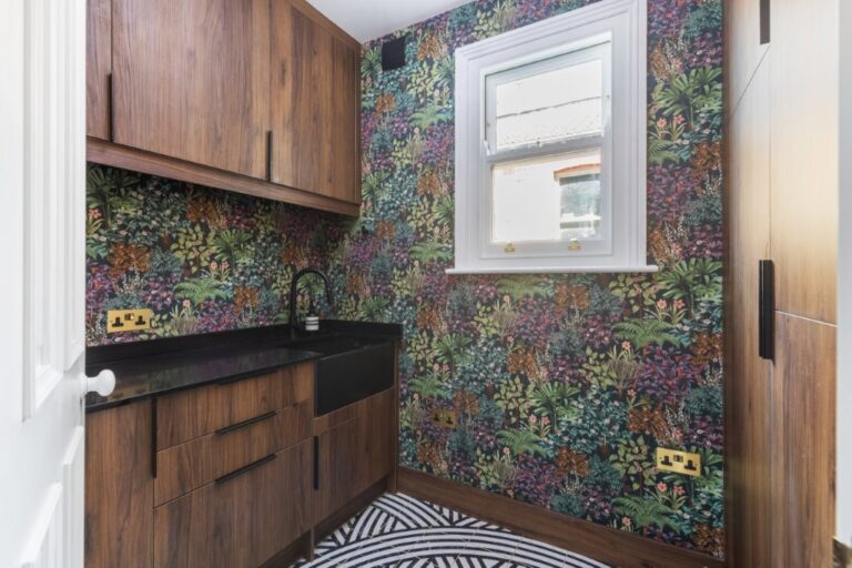 Stunning 4 Storey Victorian Terraced House image 35