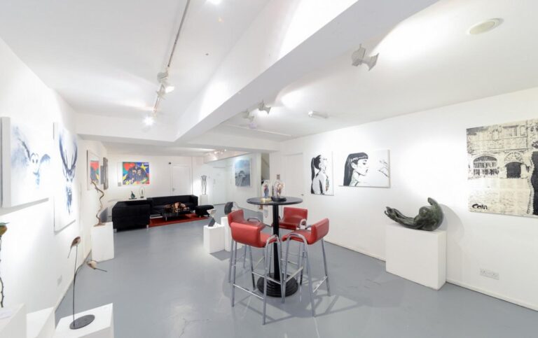 Customisable Gallery in Fitzrovia image 6