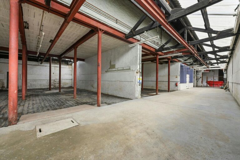 Converted Stables in the Heart of Shoreditch image 10