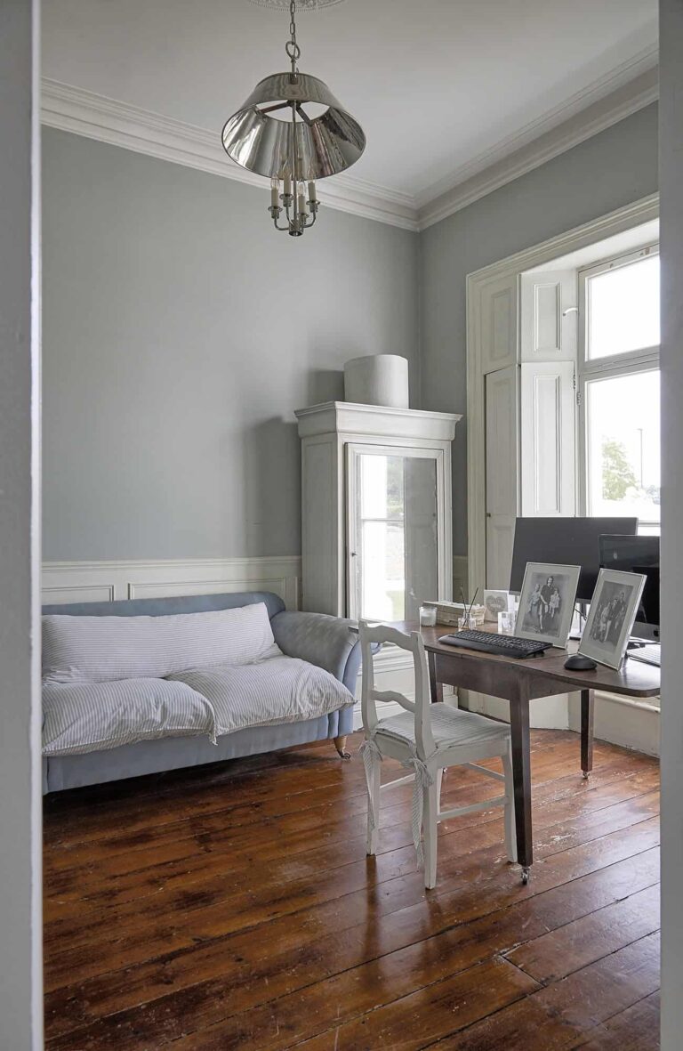 Charming Queen Anne Property in Shepperton image 20