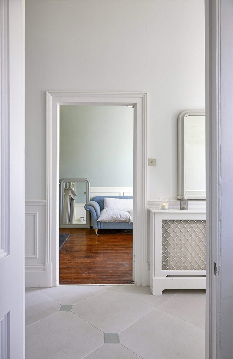 Charming Queen Anne Property in Shepperton image 19