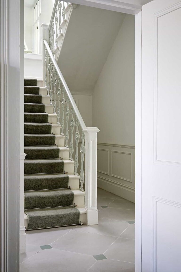Charming Queen Anne Property in Shepperton image 24