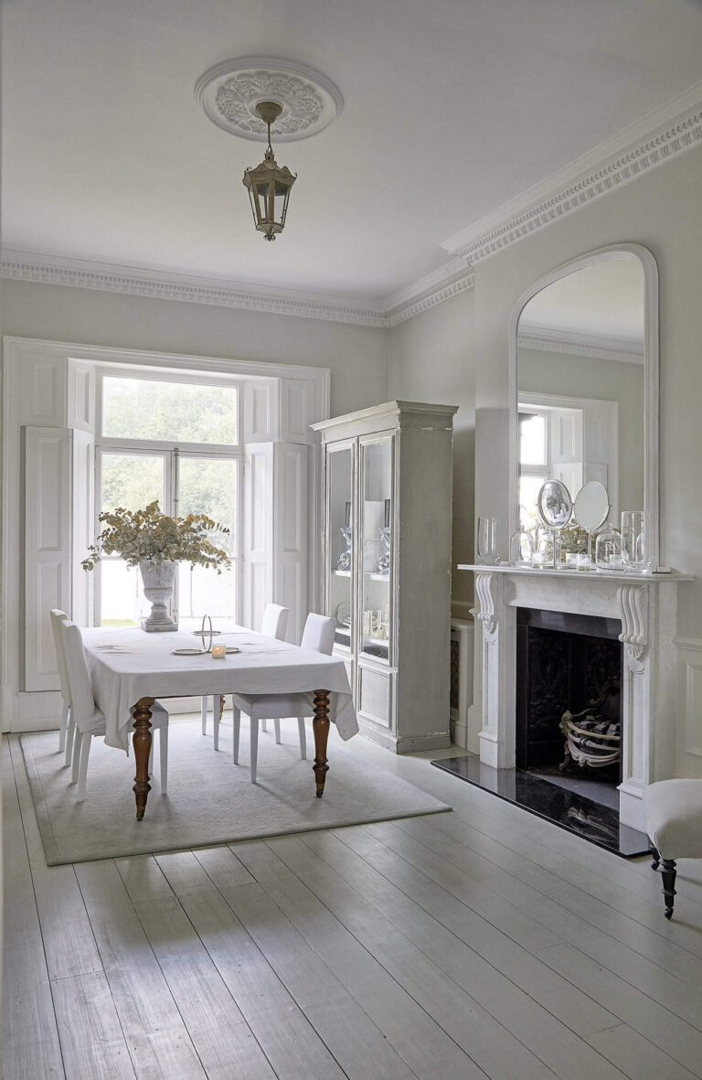 Charming Queen Anne Property in Shepperton image 15