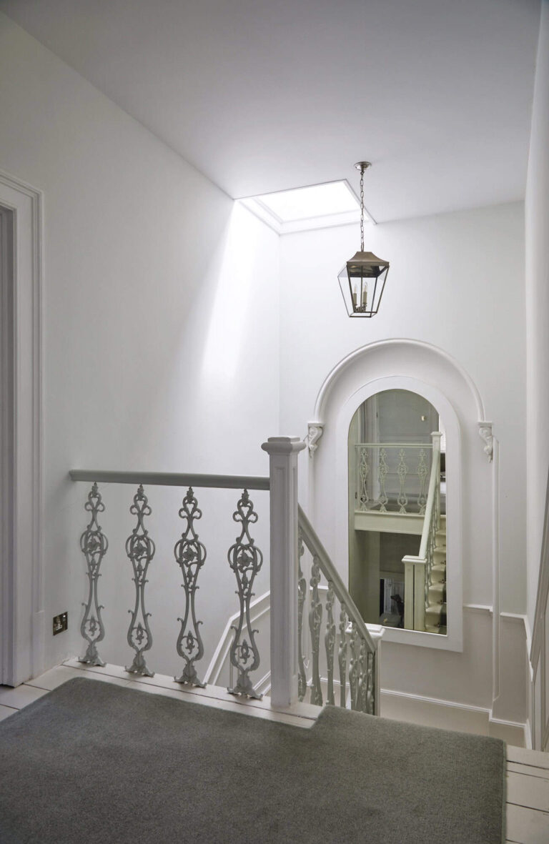 Charming Queen Anne Property in Shepperton image 25