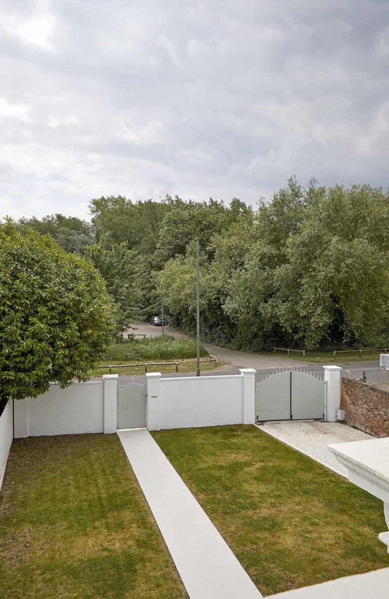 Charming Queen Anne Property in Shepperton image 53