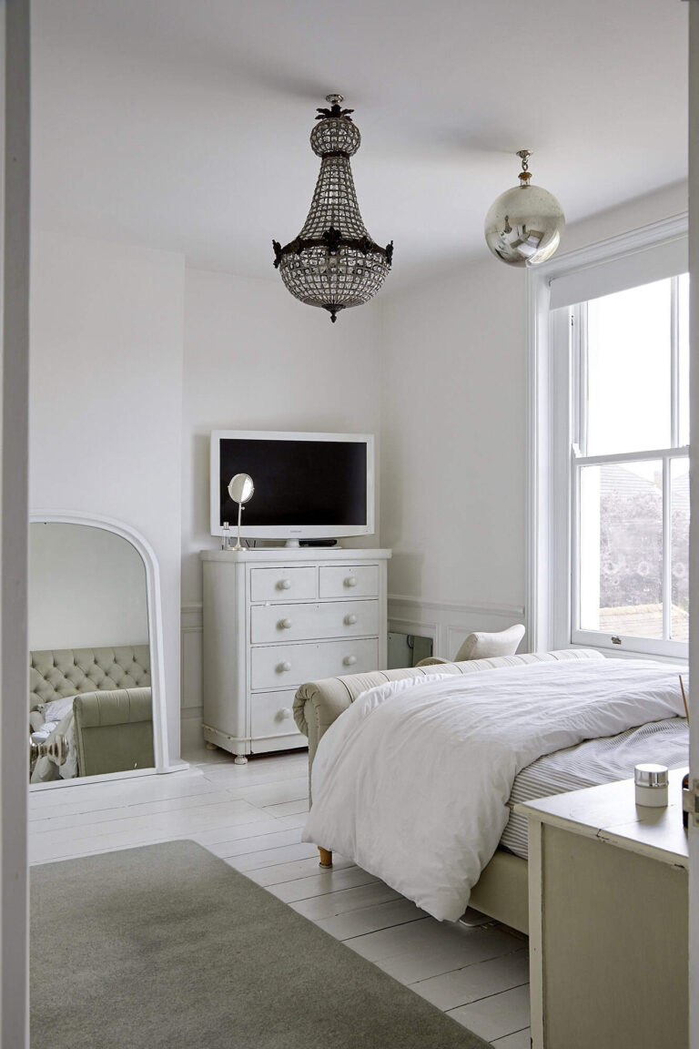 Charming Queen Anne Property in Shepperton image 36