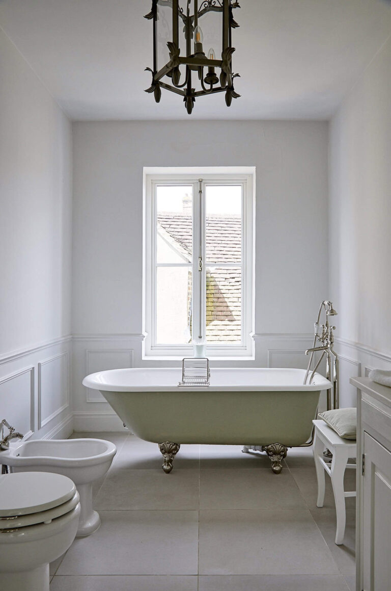 Charming Queen Anne Property in Shepperton image 40