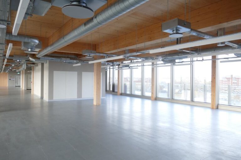 West London Offices by Canal image 18