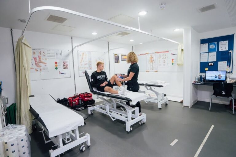 College with Various Spaces image 34
