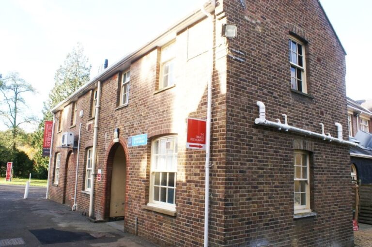 College with Various Spaces image 11