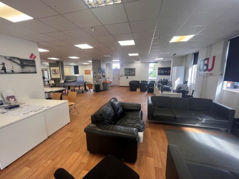 College with Various Spaces image 72