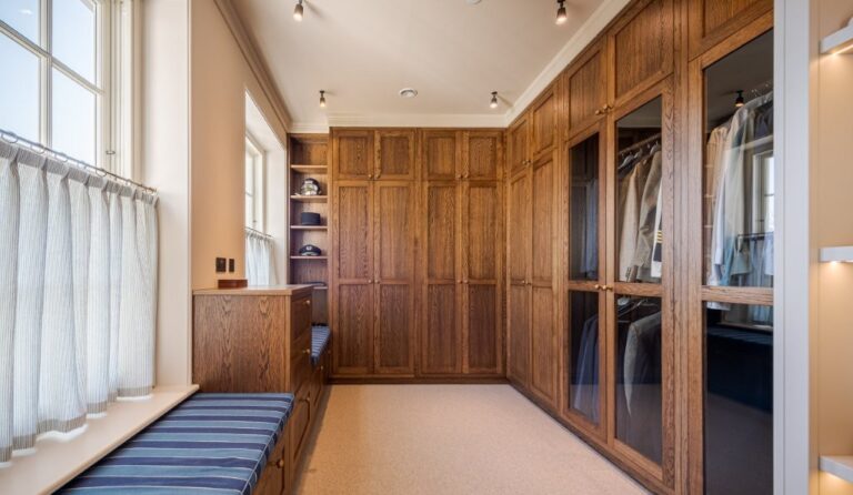 Hamptons Mansion in Surrey image 17