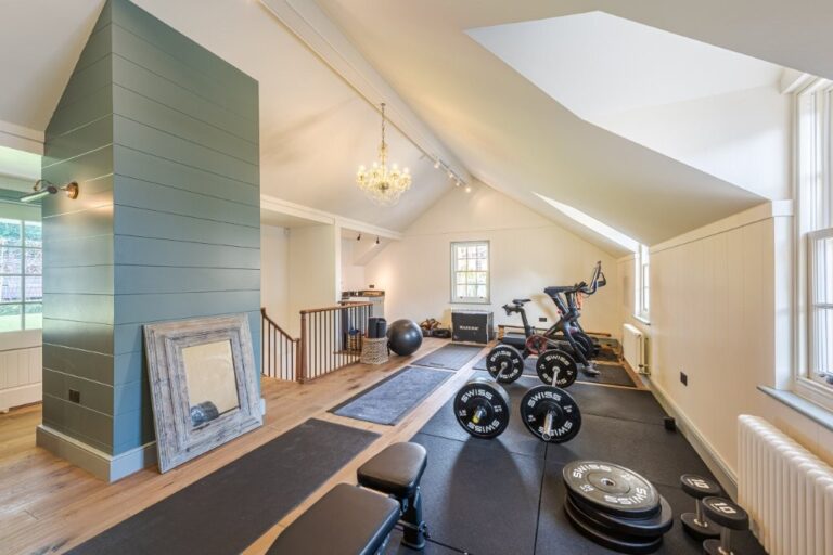 Hamptons Mansion in Surrey image 8