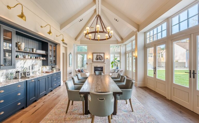 Hamptons Mansion in Surrey image 9