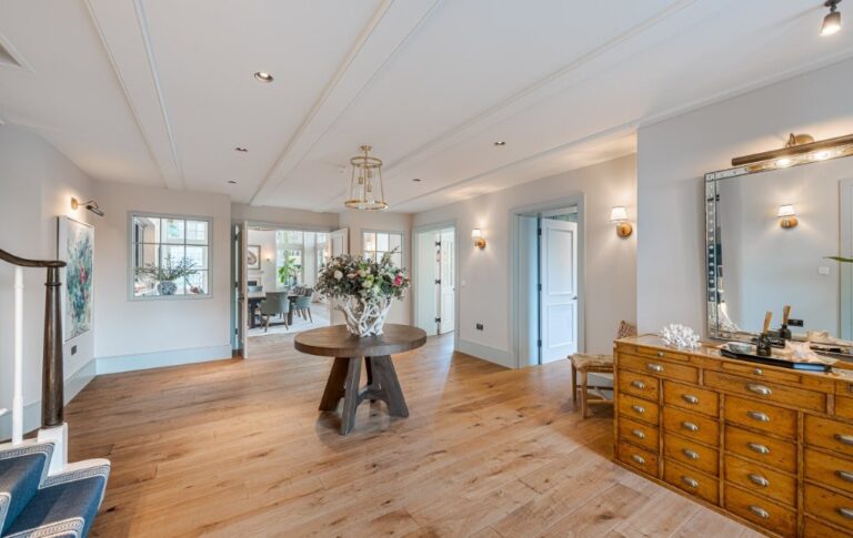 Hamptons Mansion in Surrey image 13