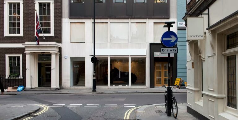 Unique Pop-Up Shop Space in the Heart of Mayfair image 1