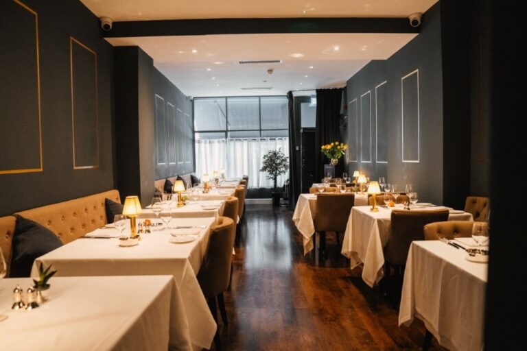 Charming Cosy Restaurant image 2