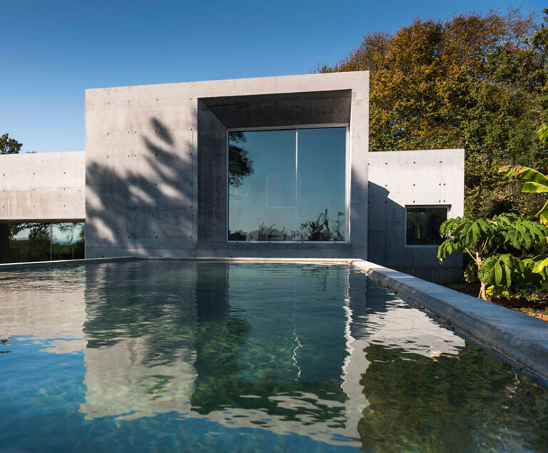 Modern Shoot & Event Residence with Parking image 9