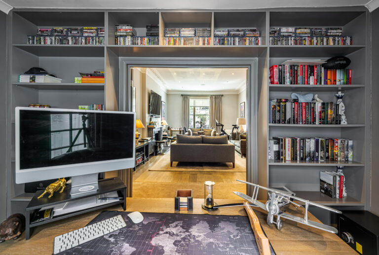 Grade II Listed Flat in South Kensington image 10