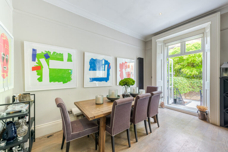 Grade II Listed Flat in South Kensington image 8