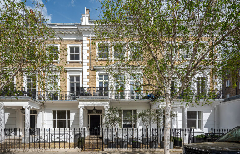Grade II Listed Flat in South Kensington image 1